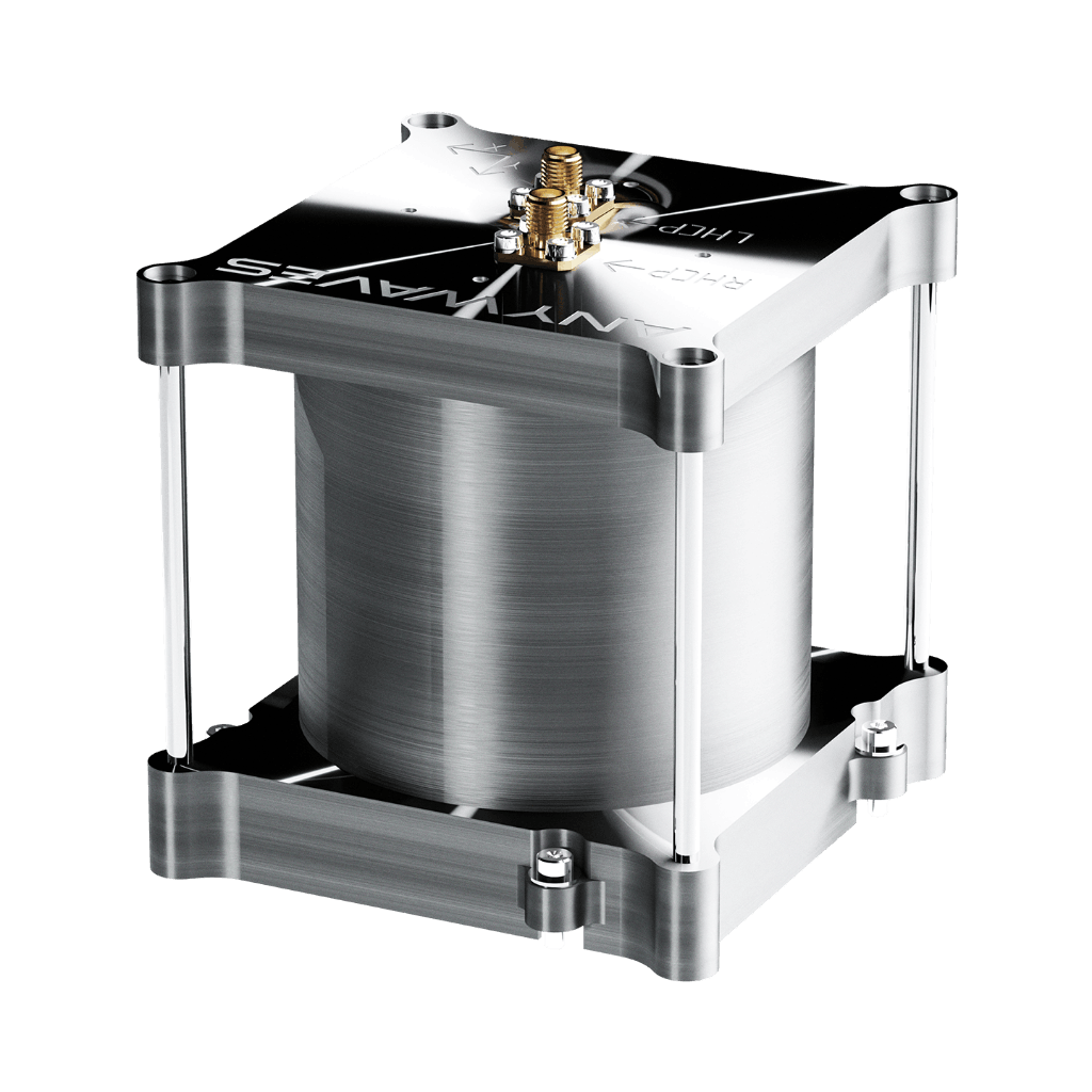 Features-Section-03-Test-Hat-X-Bands-Antennas